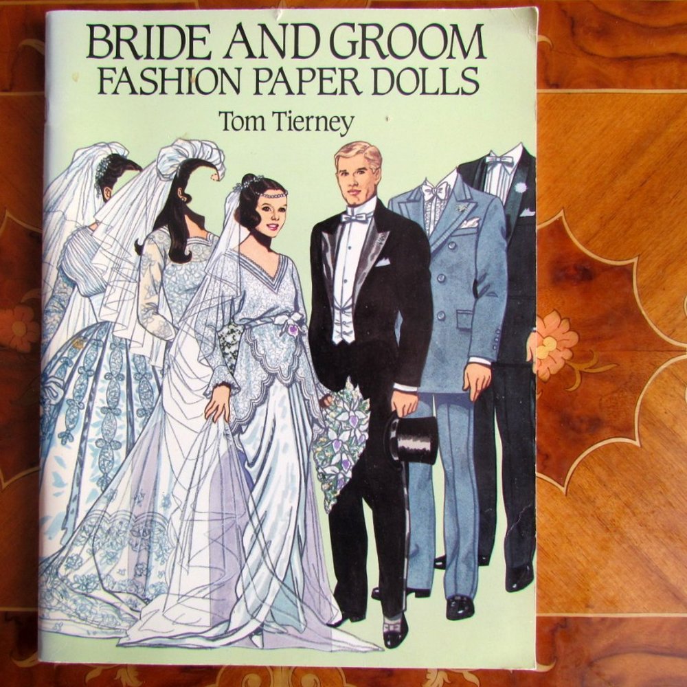 PAPER DOLLS, BRIDE AND GROOM TOM TIERNEY UNCUT FASHION WEDDING VINTAGE 1990, EUC